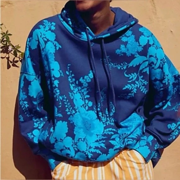 Free People Movement Sprint to the Finish Printed Hoodie and short SET - Picture 3 of 10